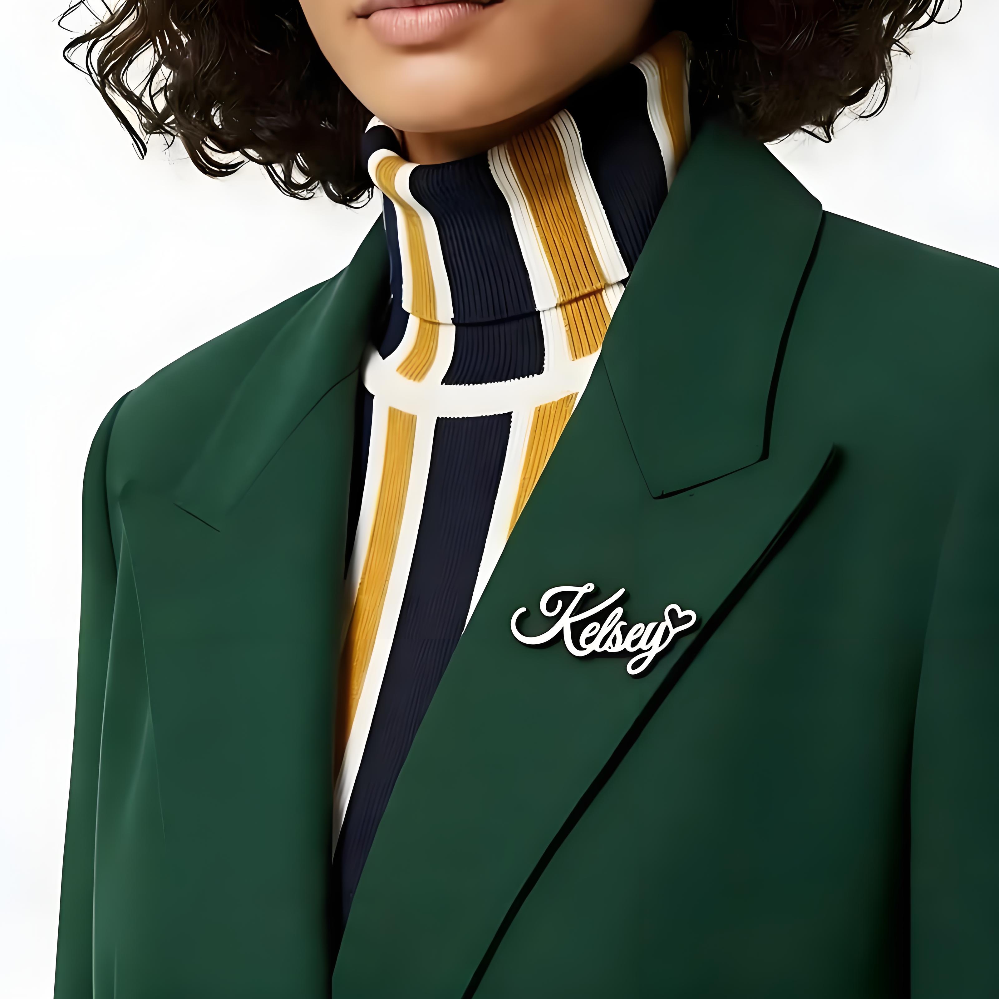 カスタム筆記体名入りラペルピン、ハート付きステンレス鋼バッジ - Embroidery Names のレビューと価格