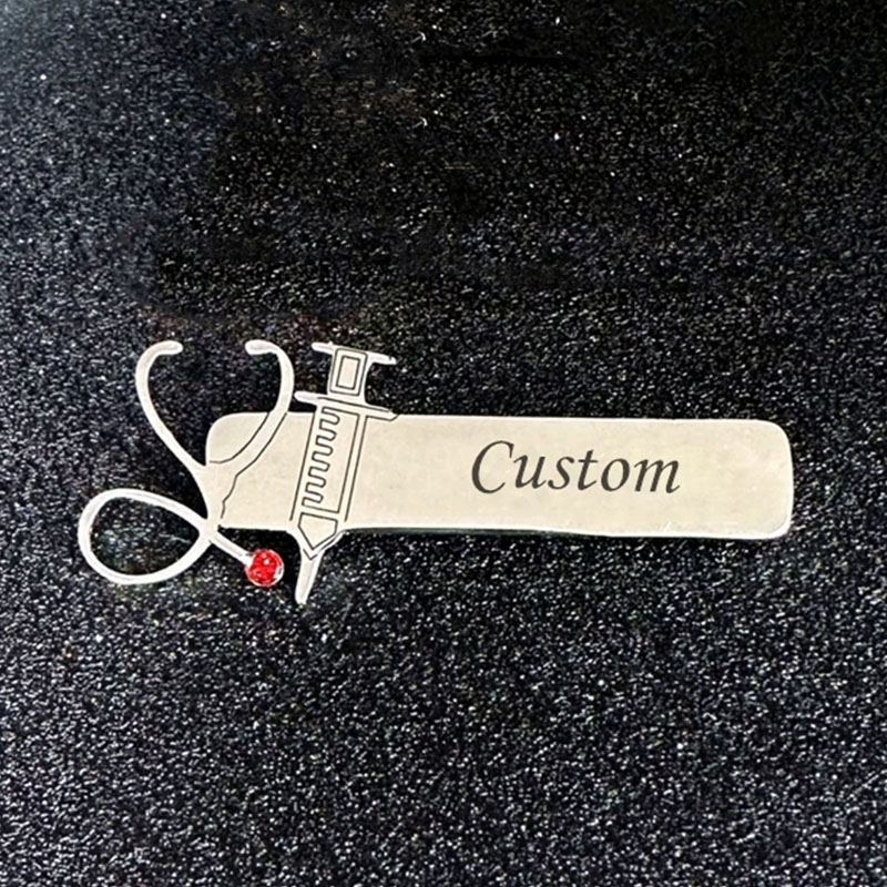 WLP-パーソナライズされたステンレス鋼の名前のラペルピン, - Embroidery Names のレビューと価格